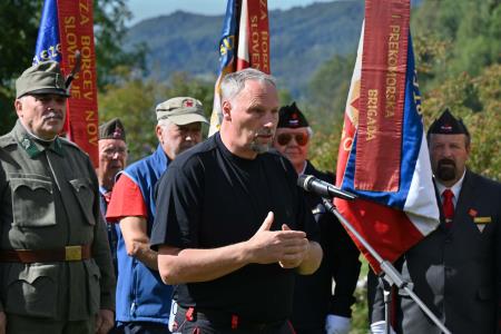 Zbrane je pozdravil in nagovoril tudi kobariški župan Marko Matajurc.
