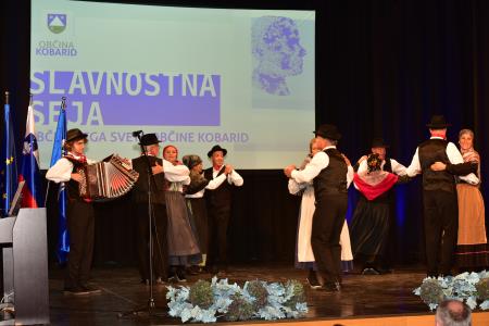 Kulturni program so sooblikovali Folklorna skupina Živanit in Vokalna skupina Drežnica. 