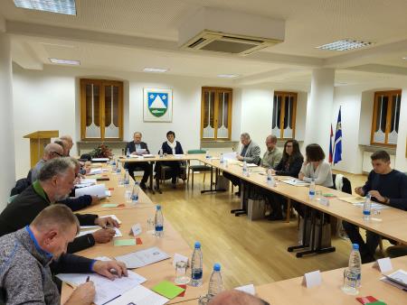 Konstitutivno sejo je vodil najstarejši svetnik Pavel Sivec. 